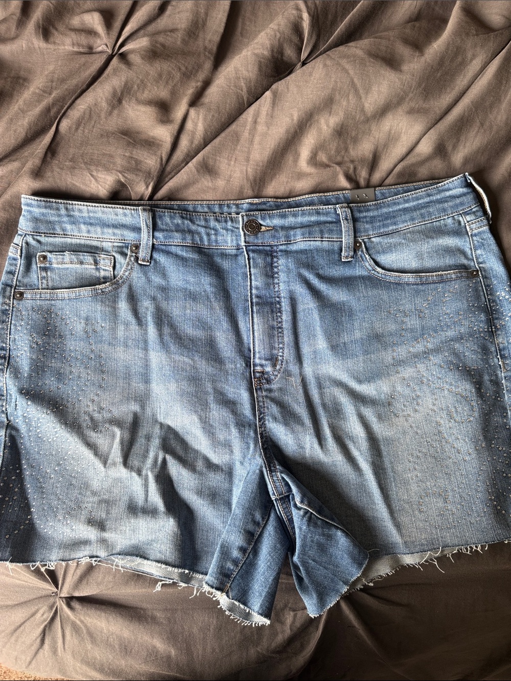 NWT Torrid Denim 5” Shorts with Subtle Rhinestone Detailing